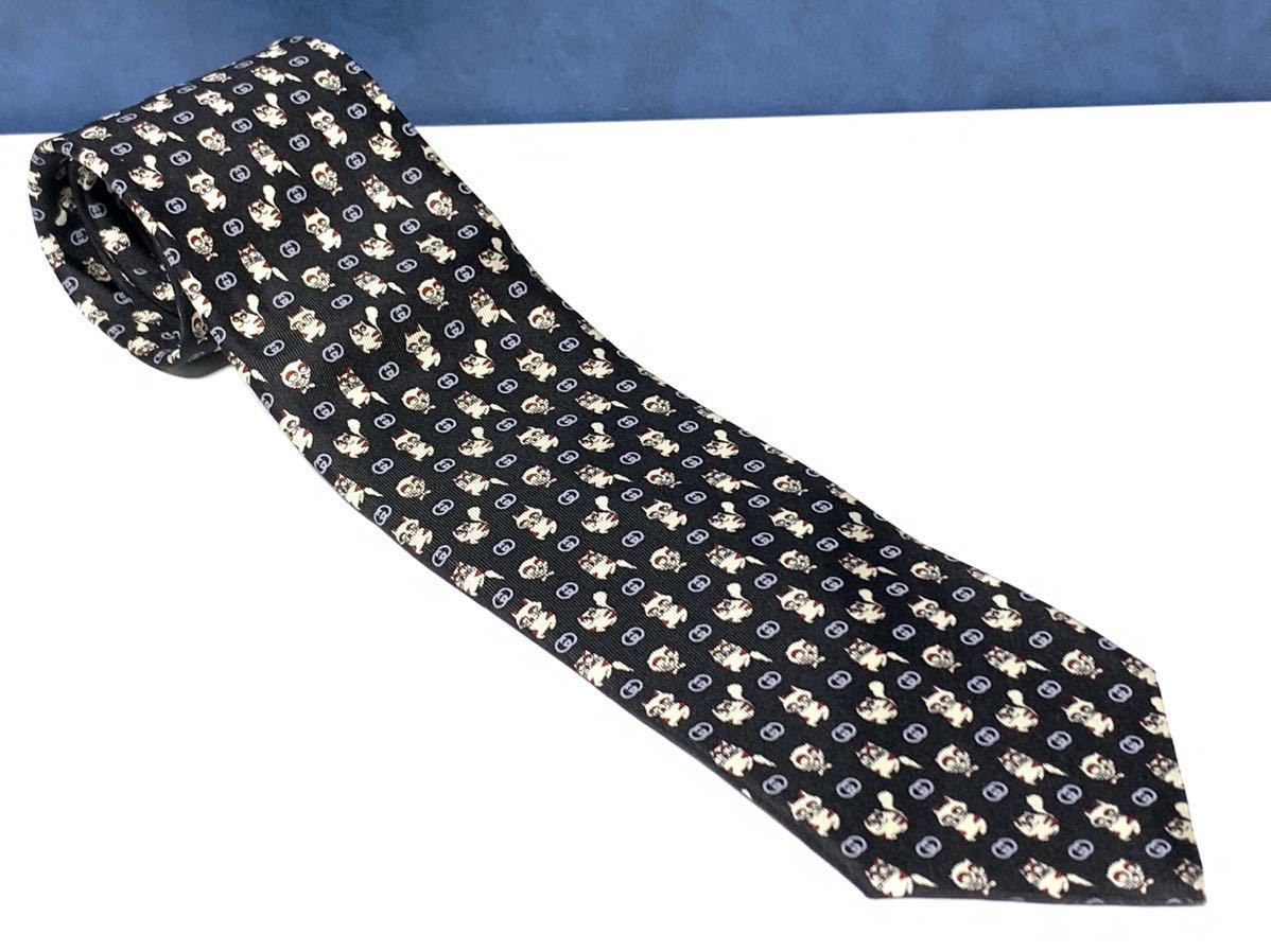 美品 GUCCI グッチ ネクタイ ブラック系 GGマーク総柄 キャット 美品 GUCCI グッチ ネクタイ ブラック系 GGマーク総柄 キャット