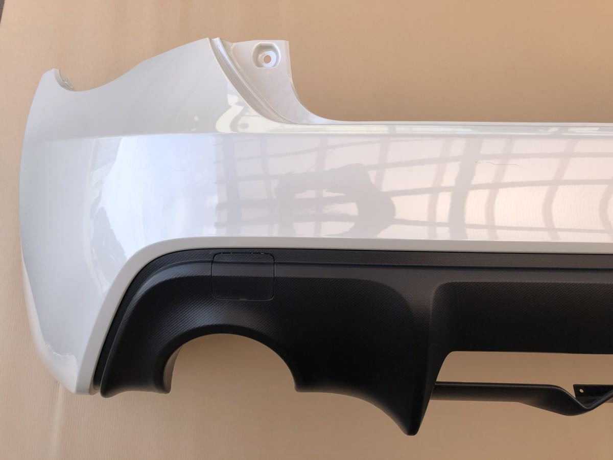 86 ハチロク BRZ 純正 リアバンパー パールホワイト