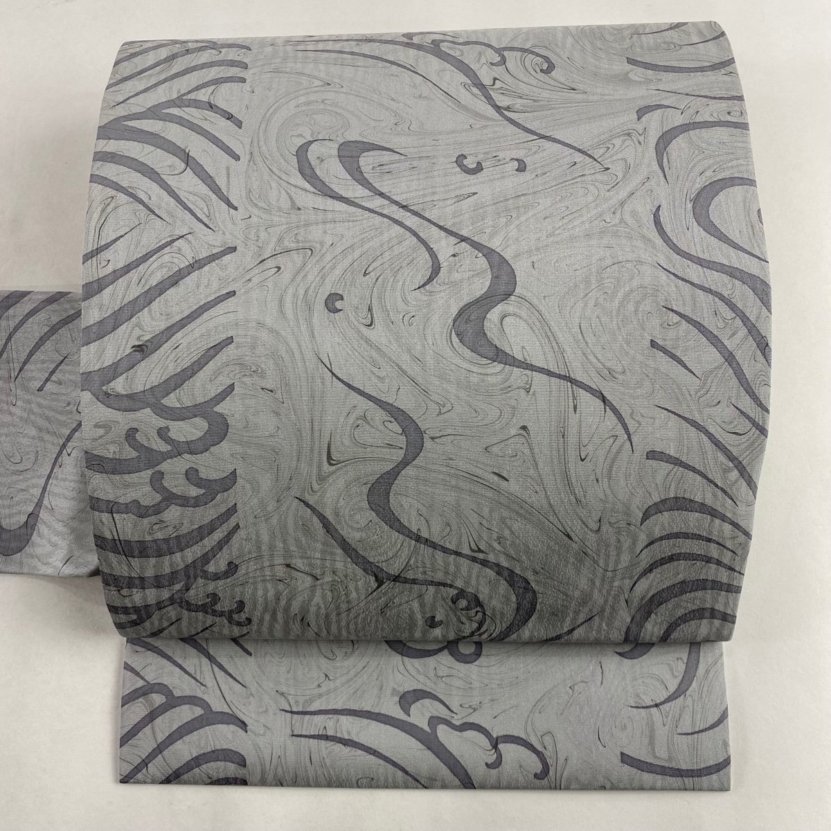 名古屋帯 美品 秀品 落款 波 墨流し 灰紫 正絹 【中古】 【公式通販】