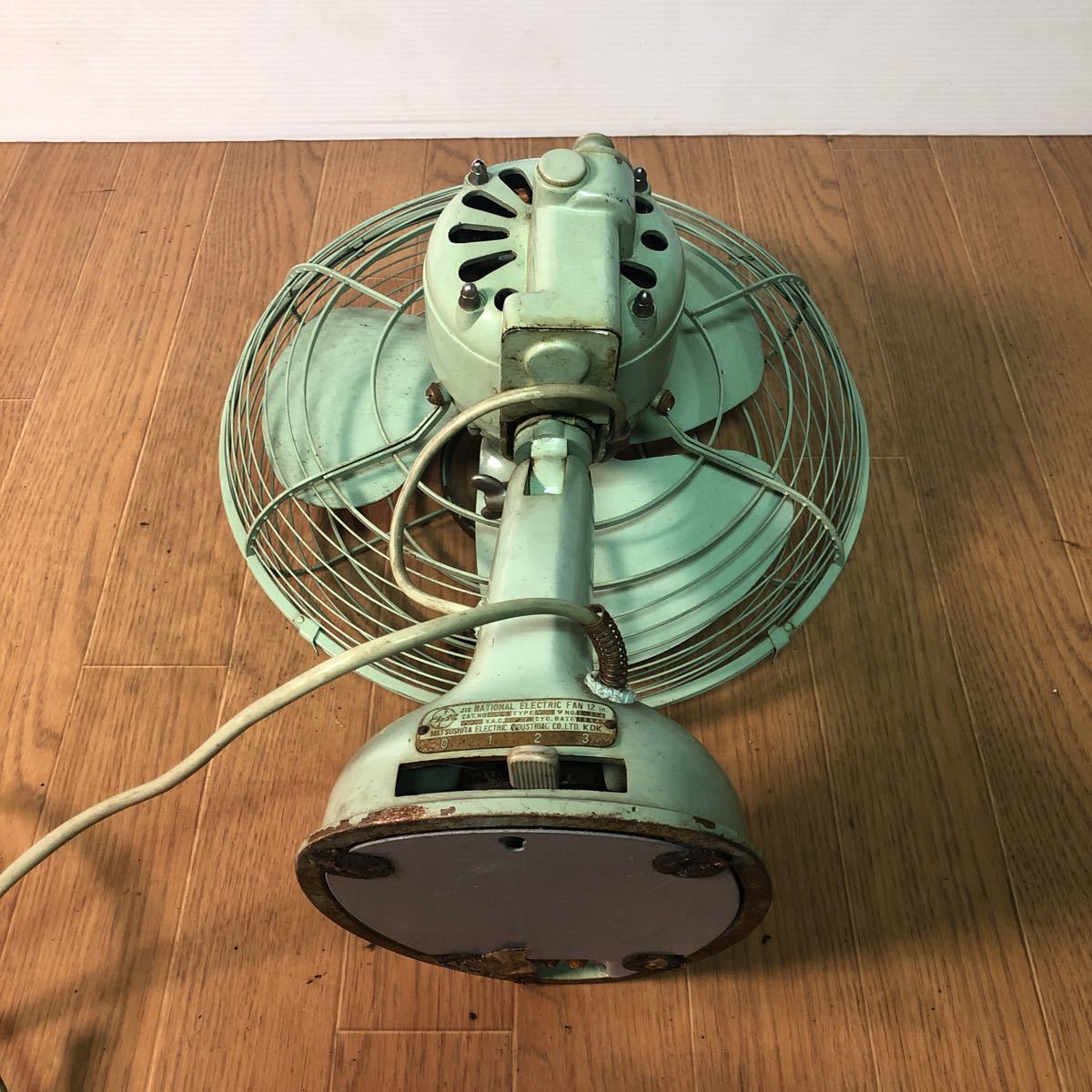 ナショナル レトロ扇風機 鉄3枚羽根 ライトグリーン M-2(扇風機)｜売買