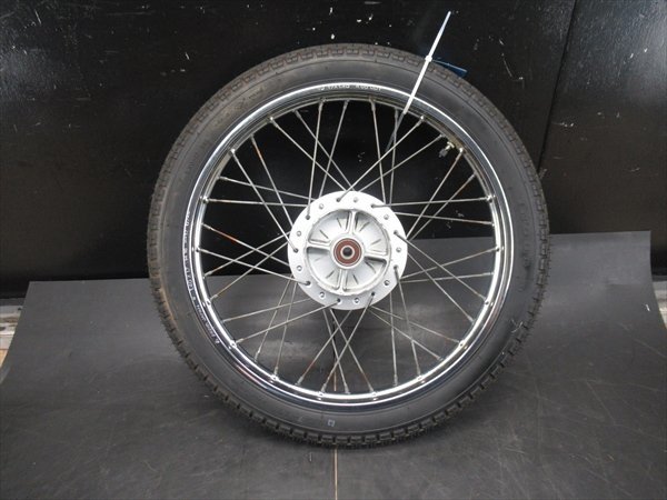 I1R5-0623 ホンダ スーパーカブ70 カスタム リアホイール タイヤ 【C70-151～ C70CMX 3速セル付 動画有】