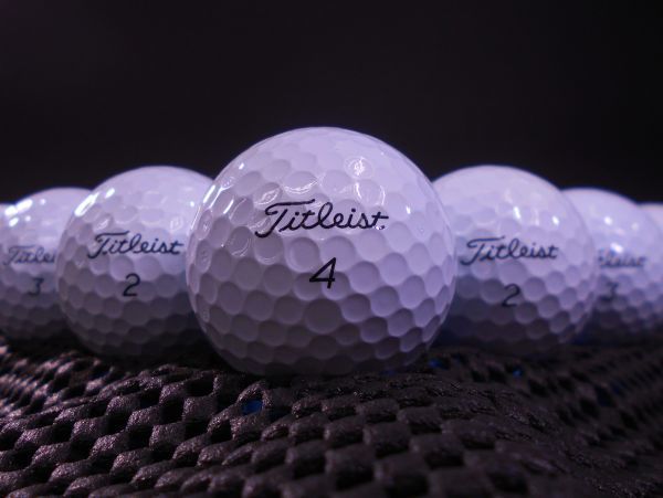 [F3M-06B] Titleist AVX 2022年モデル ホワイト 30球 タイトリスト ロストボール
