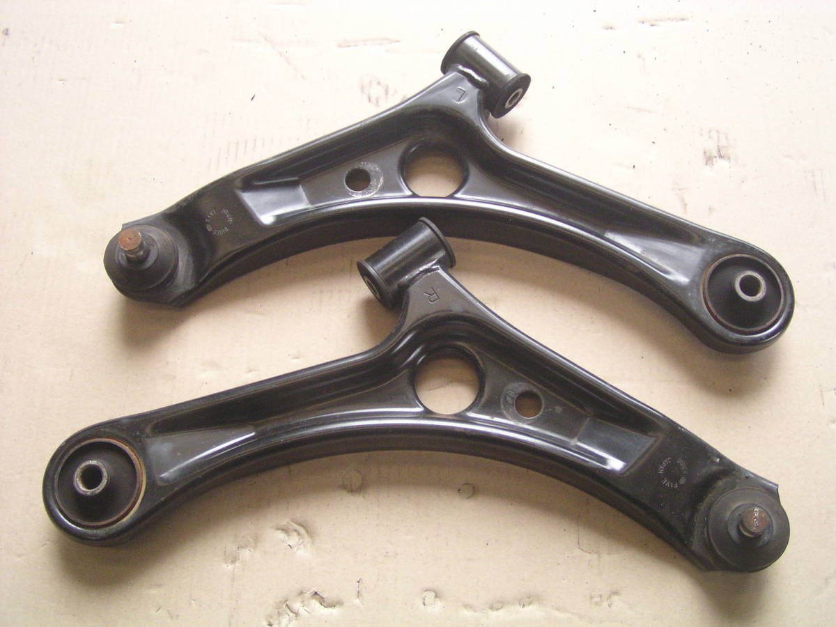 ☆ ワゴンR MH21S MH22S MJ21S HA24S MF22S ロアアーム　左右セット　三恵工業株式会社