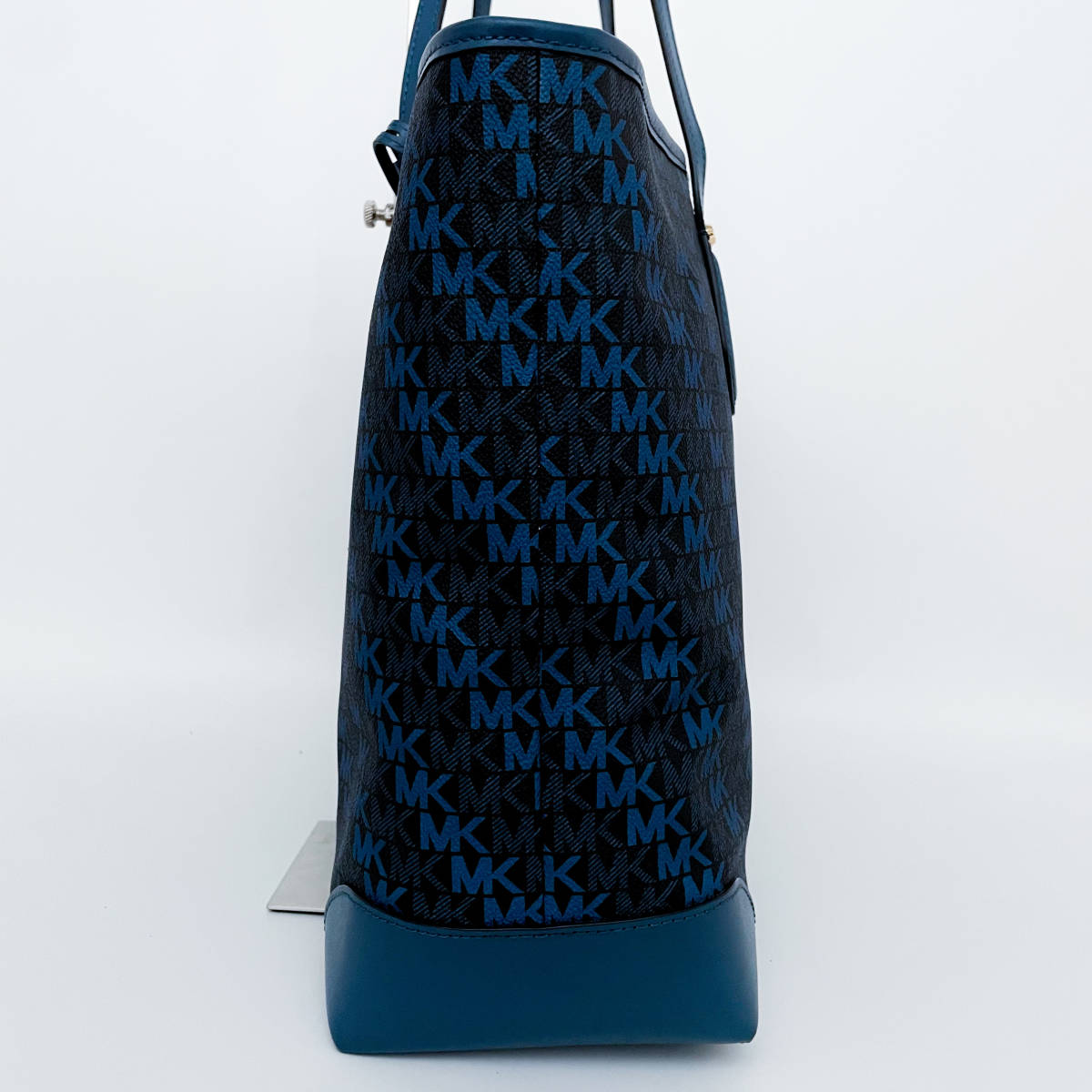 1円【美品□大人気品□超大容量 】MICHAEL KORS マイケルコース 1円【美品□大人気品□超大容量 】MICHAEL KORS マイケルコース