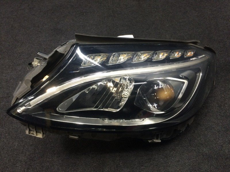 88 ベンツ W205 C180 ワゴン 左 ヘッドライト ランプ LED A2058201361