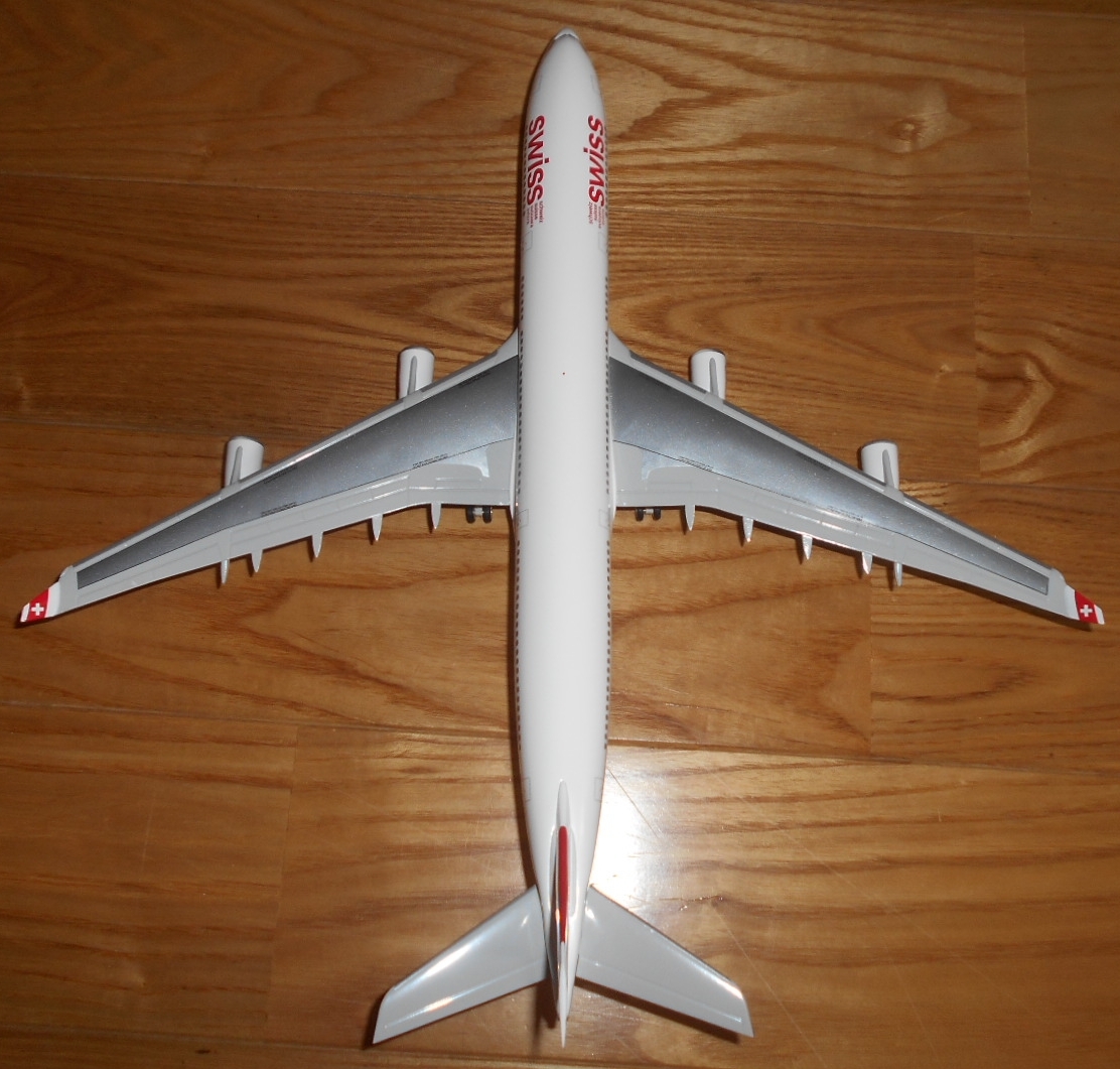 A340-300 Herpa 1⁄200 611336-001 snap-fit スイス Herpa 1/200 スイス航空