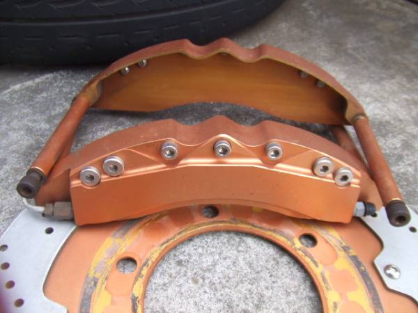 ハイエース、廃盤エムテクノフェイクブレーキシステム 【公式通販】