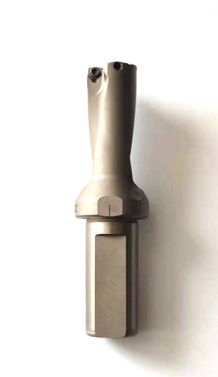 新品 チップ交換式 スローアウェイ ドリル L/D4 φ14～20 D14～20 0.5mmとび 2週間納期 。