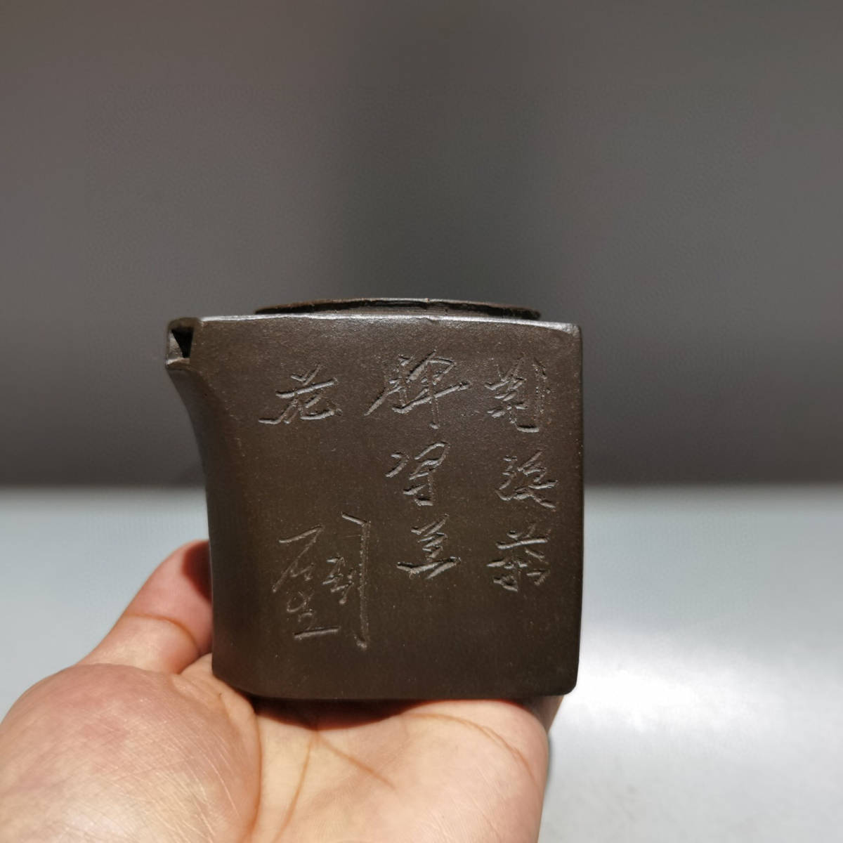 古寶奇蔵・紫砂壺・四方牛蓋壺・紫泥・周桂珍款】茶道品・希少珍品・賞