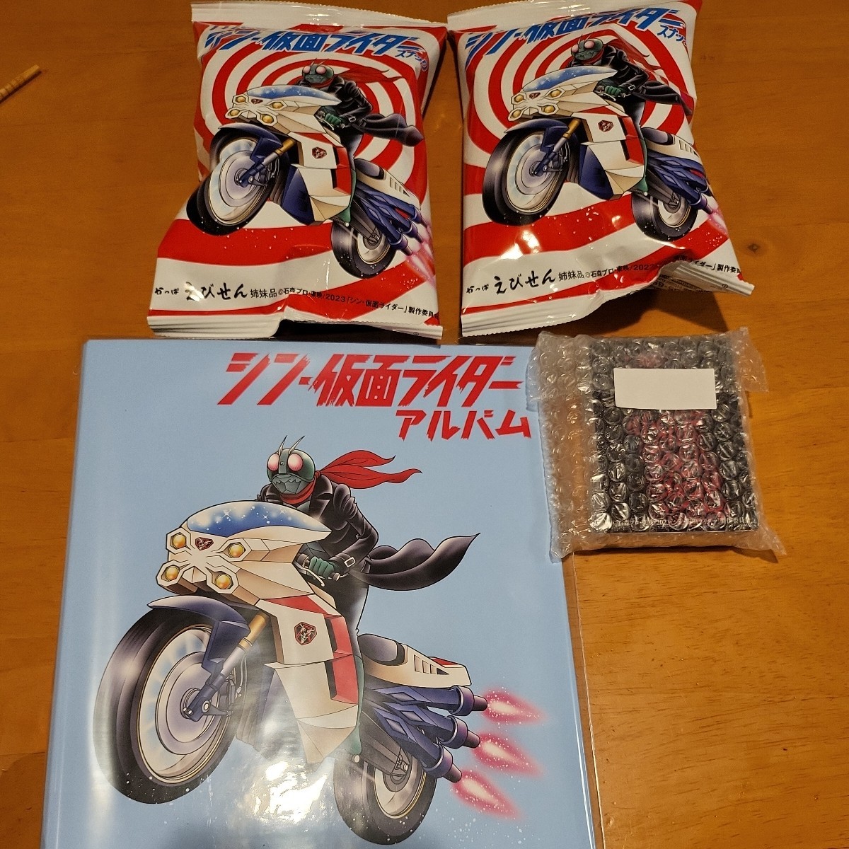 驚きの破格値，SALE シン・仮面ライダースナック（30g×2個）カード48枚