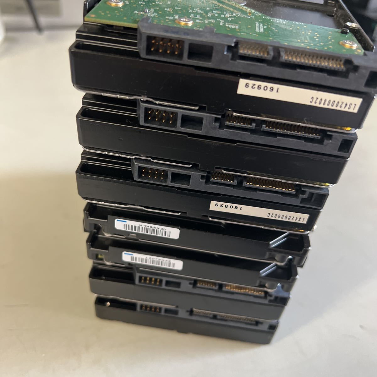 3.5インチHDD 250GB 7台まとめ売り ジャンク SATA 透明ケース付 3.5インチHDD 250GB 7台まとめ売り ジャンク SATA 透明ケース付