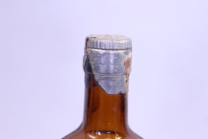 p-1118　未開栓古酒　Carl Mampe A-G Berlin カールマンペ　リキュール　700mL
