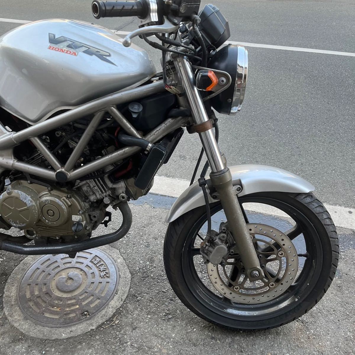 熊本発 ホンダ VTR250 MC33 実働 書類あり 全国発送ok キャブ シルバー 