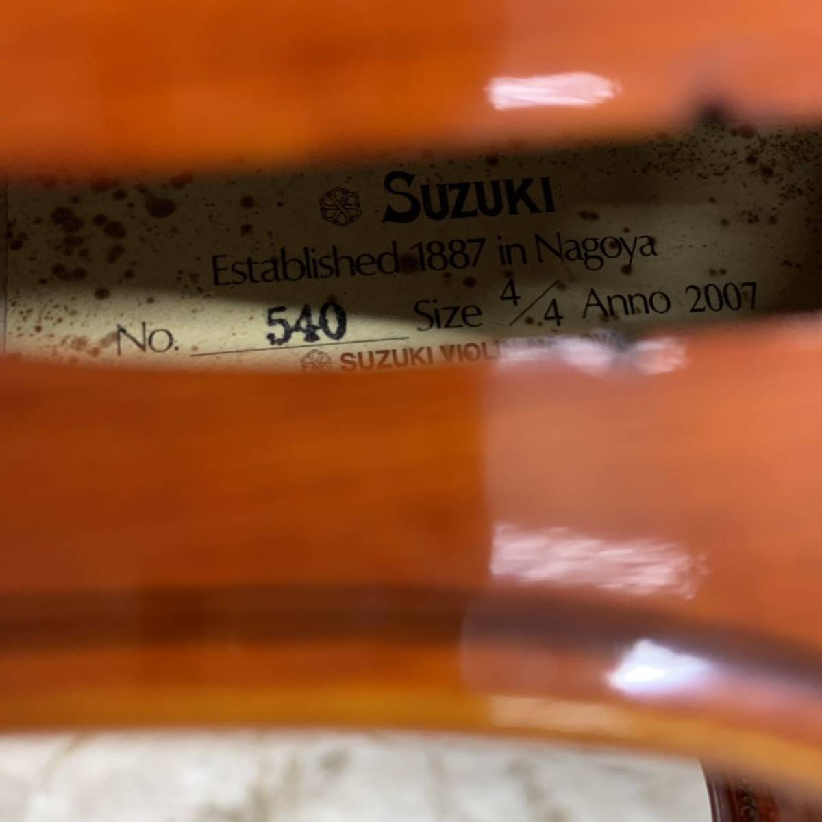 R3】 SUZUKI No.540. 4/4 バイオリン スズキバイオリン 弓 SUGITO 杉藤
