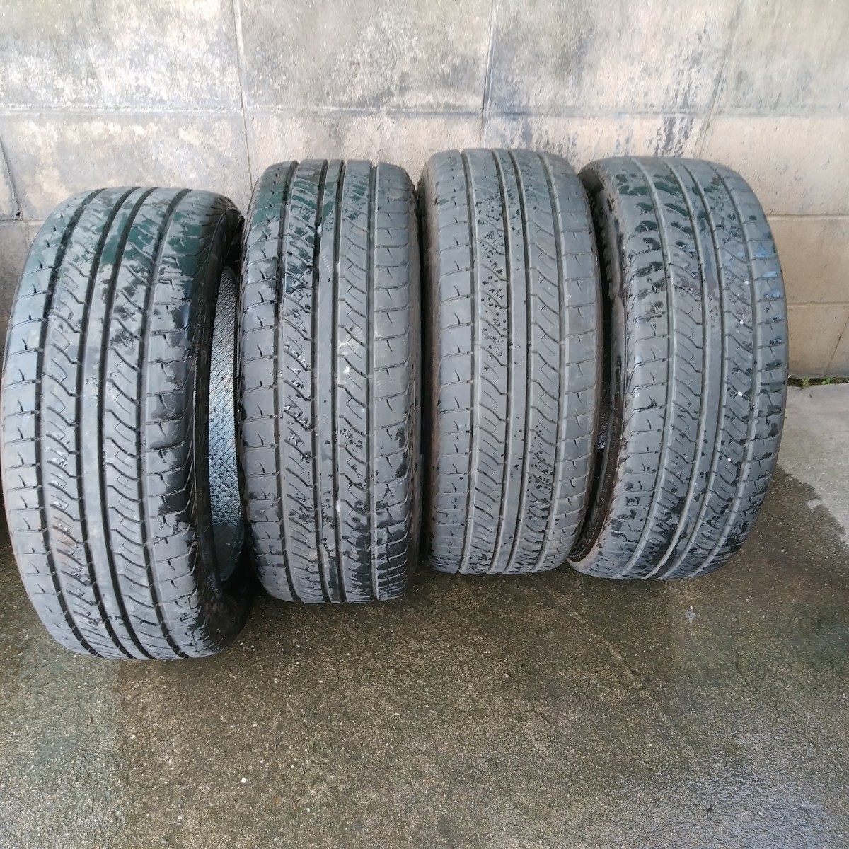 225/50R18C 8PR 4本中古 225⁄50R18 107⁄105R □中古夏タイヤ