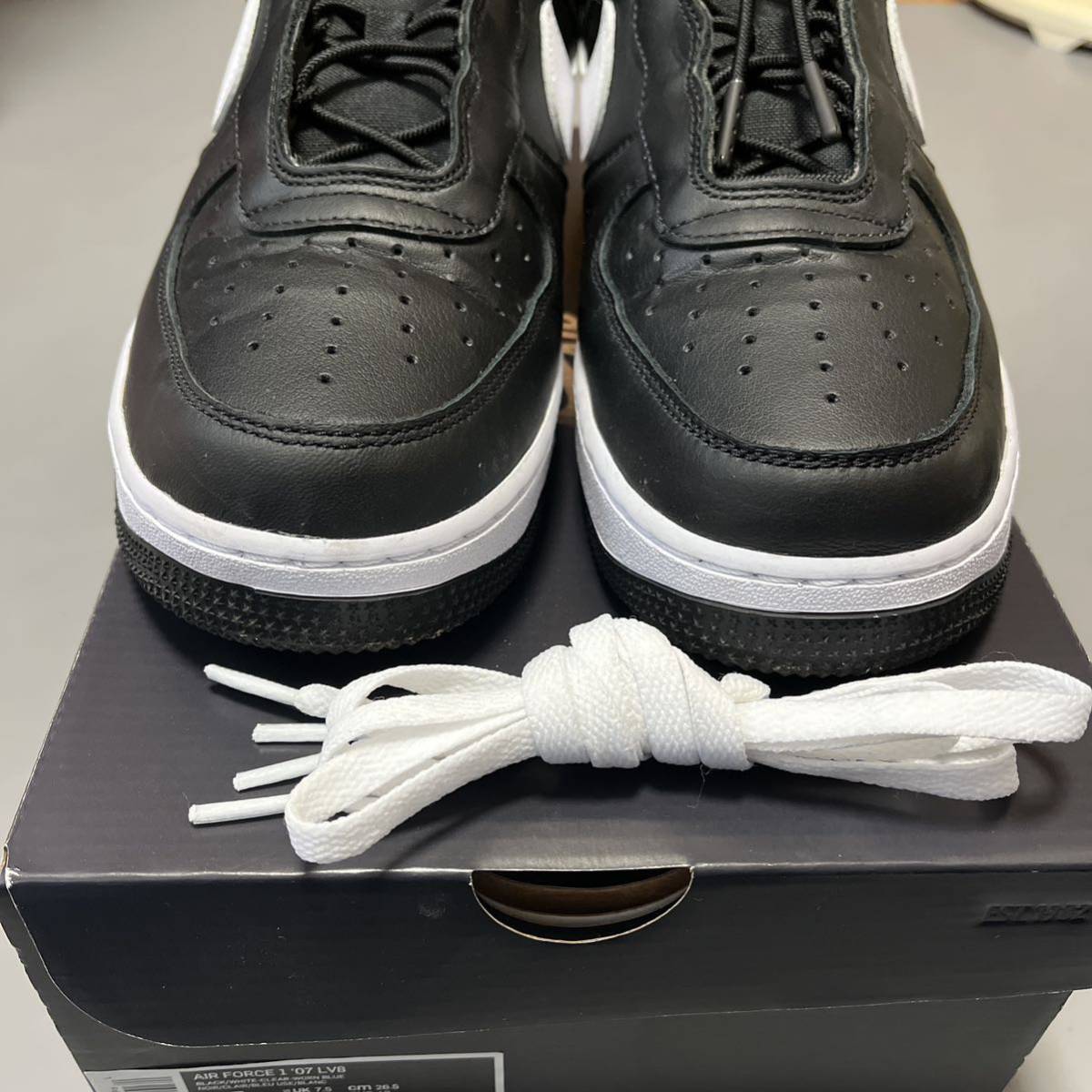 NIKE ナイキ air force 1 エアーフォース 07 LV8 26.5 美品(26.5cm
