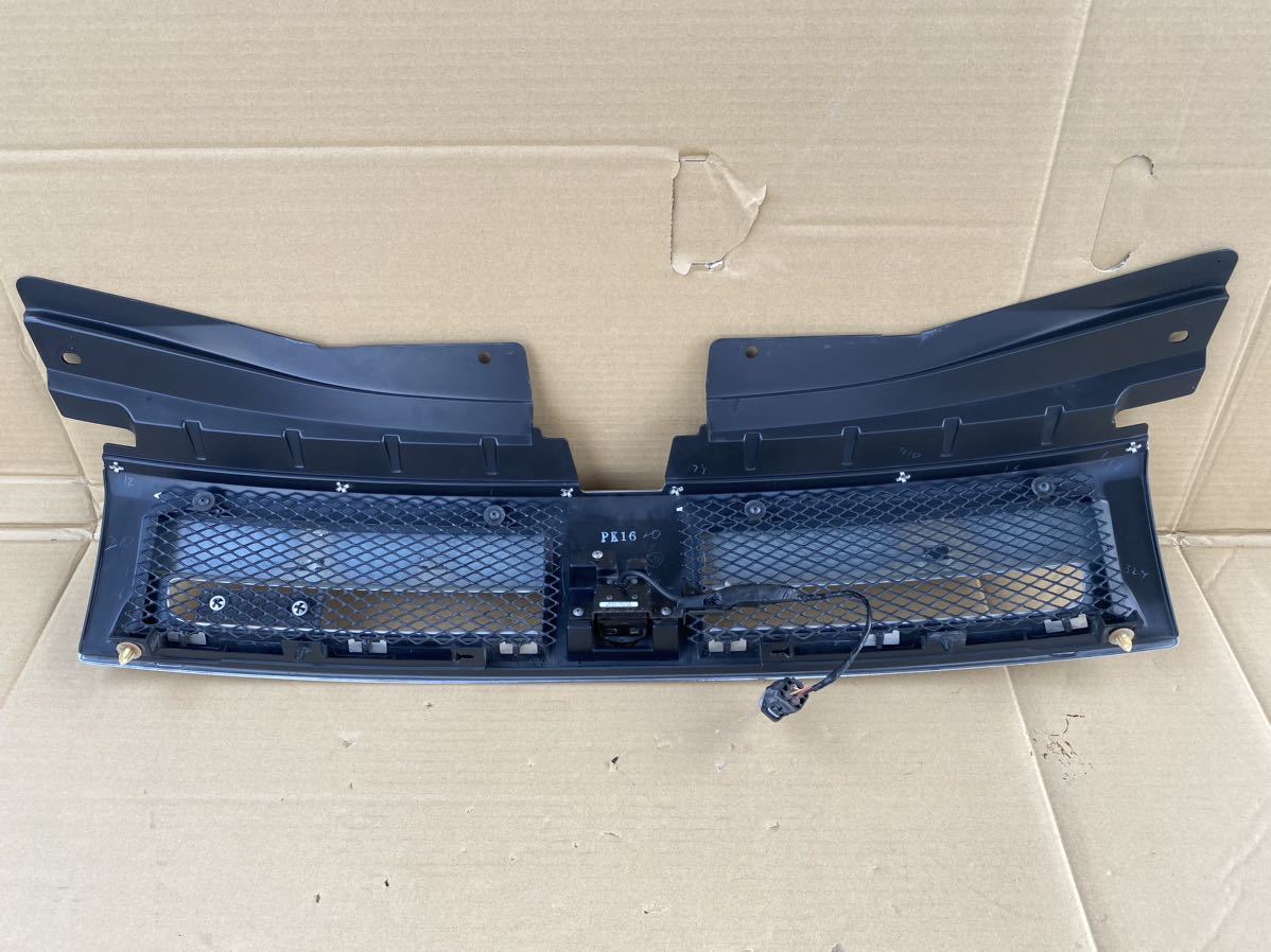 中古三菱デリカD5 CV5W 純正フロントグリル ローデ スト フロント