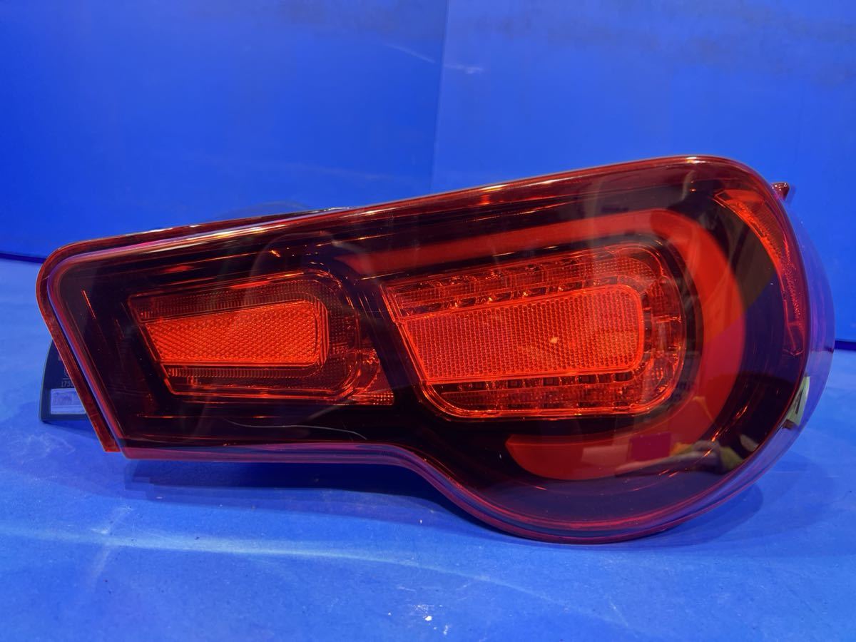 海外で買 TOM'S LEDテールランプ 86 ZN6 レッド 【公式通販】