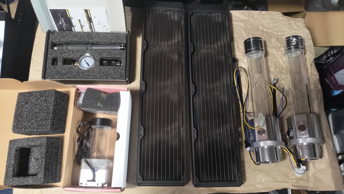 Bykski BykskiオールインワンPC水冷キットラジエーターポンプLED