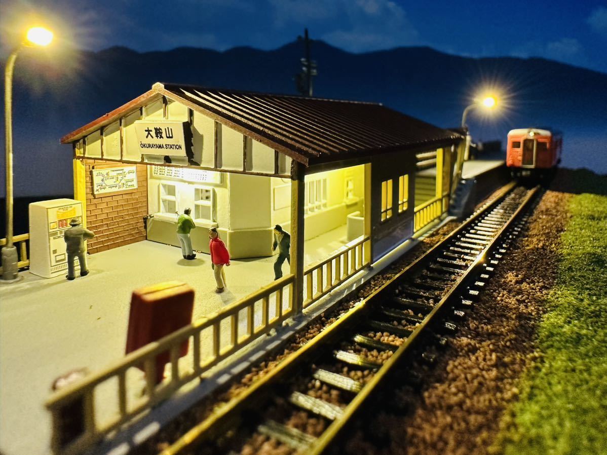 新品 Nゲージ ジオラマ 昭和のローカル駅 レトロ クリアケース 車両