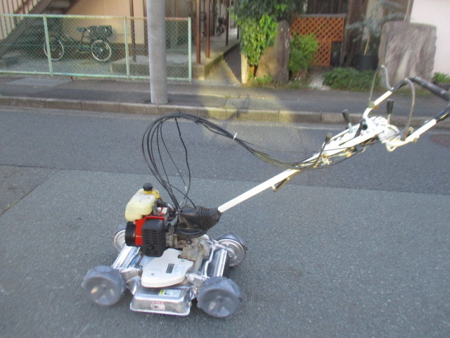オーレック、キョウリツ自走式草刈機AZ850A、4WD） オーレック 共立