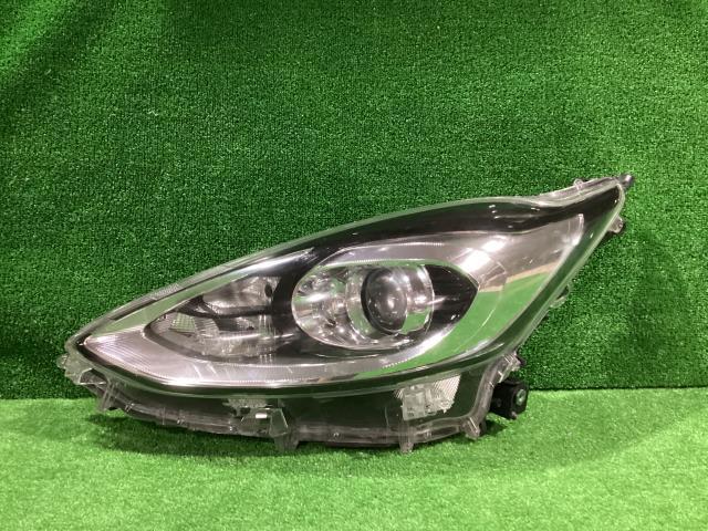 NHP10 アクア NHP10 右側ヘッドライトassy 中期 アクア 右ヘッド 