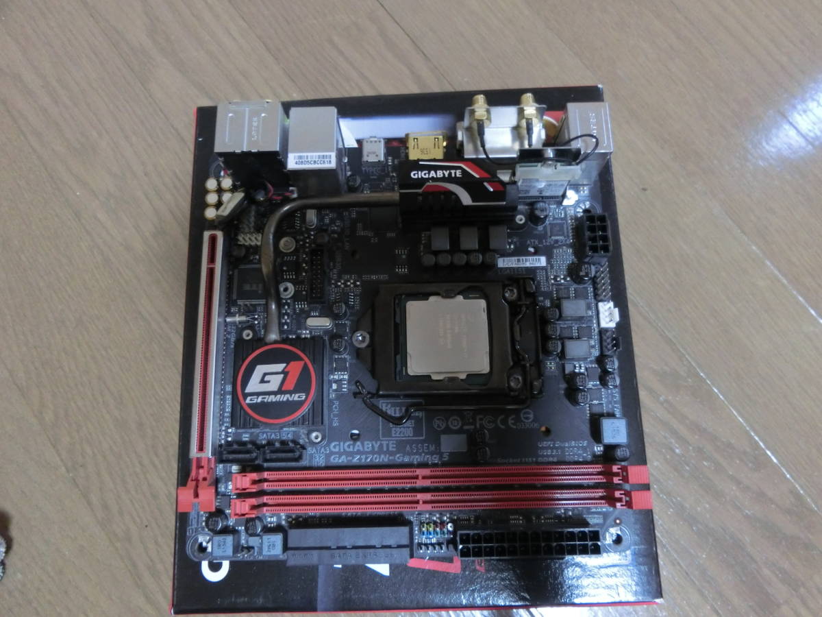 CPUとマザーボード Intel Core i7-7700 と GIGABYTE Z170N-GAMING 5 i7