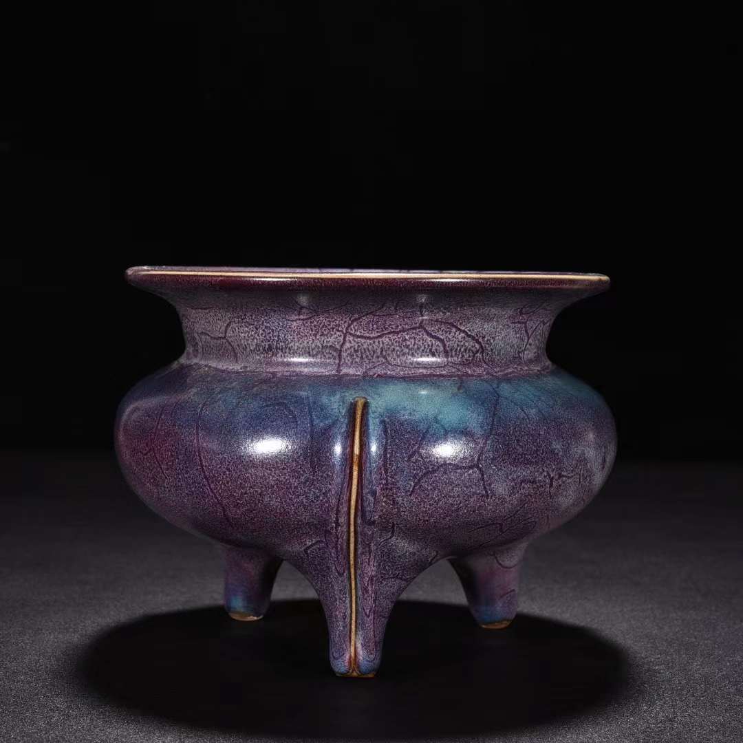 中国古美術・宋鈞窯款・葡萄紫釉八卦象耳炉・御題入・工芸品・木箱付・文房具・香炉台 中国 北宋 鈞窯 香炉 古箱付き 中国古美術・宋鈞窯款・葡萄紫釉八卦象