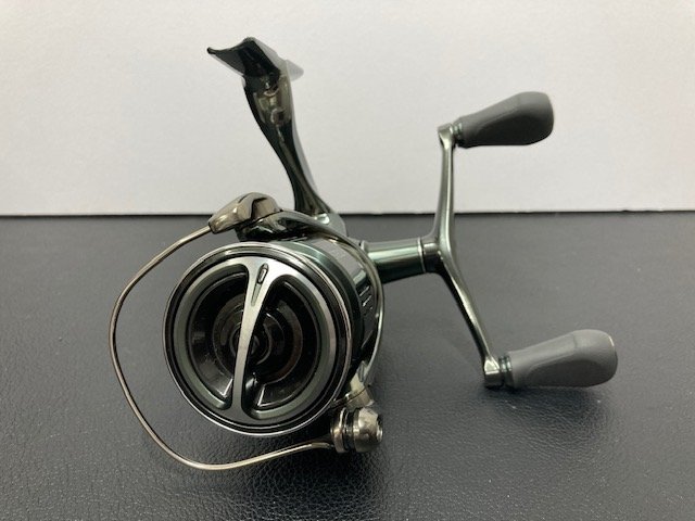 中古品 リール シマノ 22STELLA C3000SDH 043894 SHIMANO 22ステラ