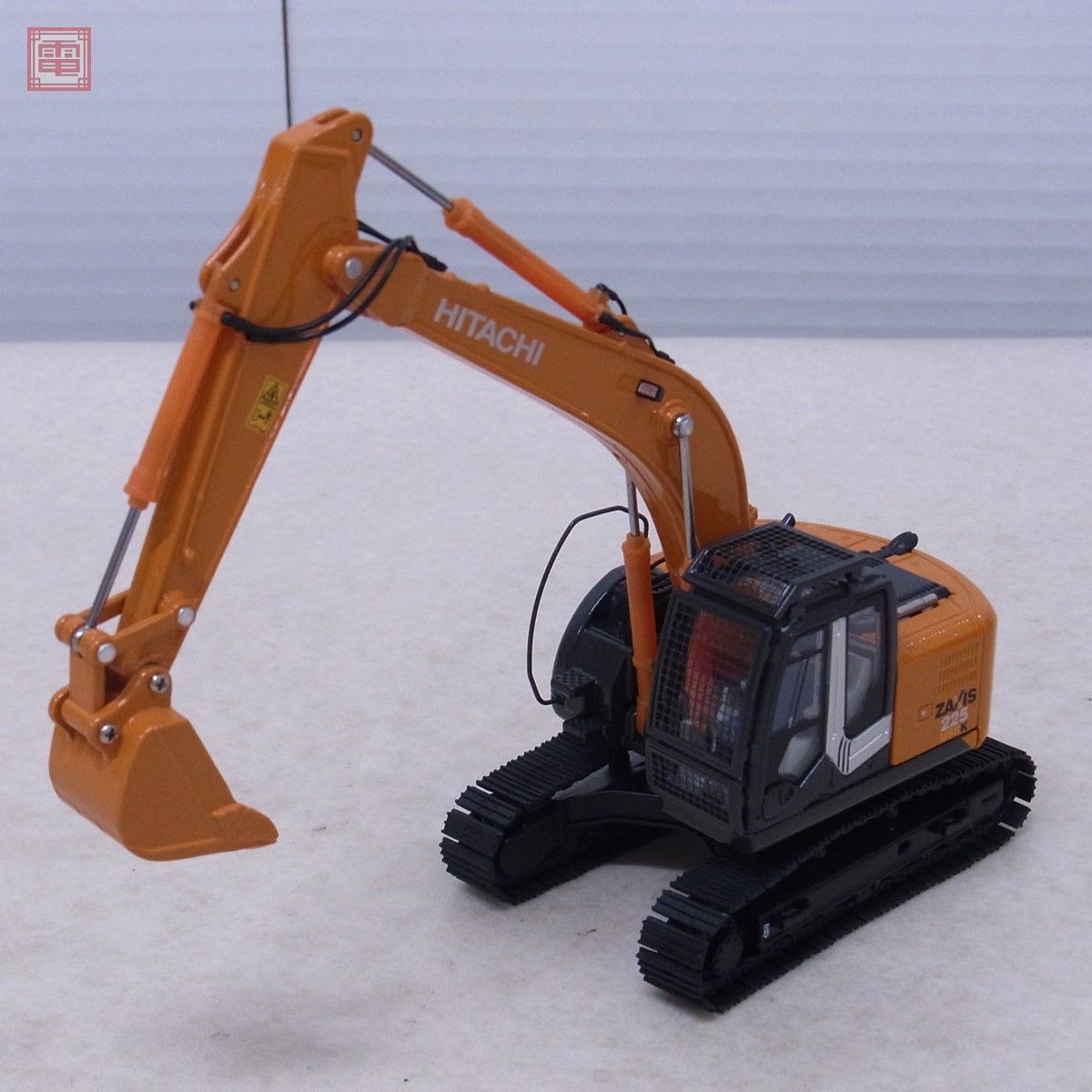 日立 1/50 ZAXIS 225 USRK 別アーム付き ショベルカー 油圧ショベル