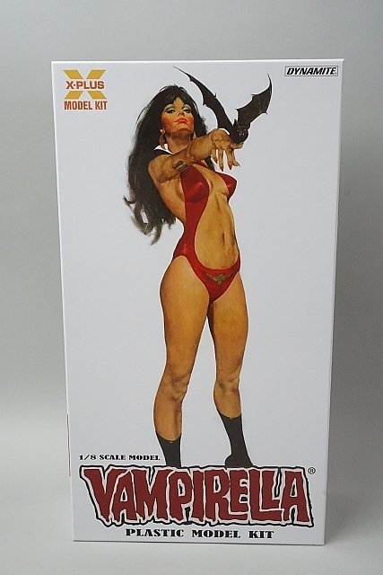 ☆ X-PLUS エクスプラス 1/8 DYNAMITE VAMPIRELLA ヴァンピレラ 吸血鬼