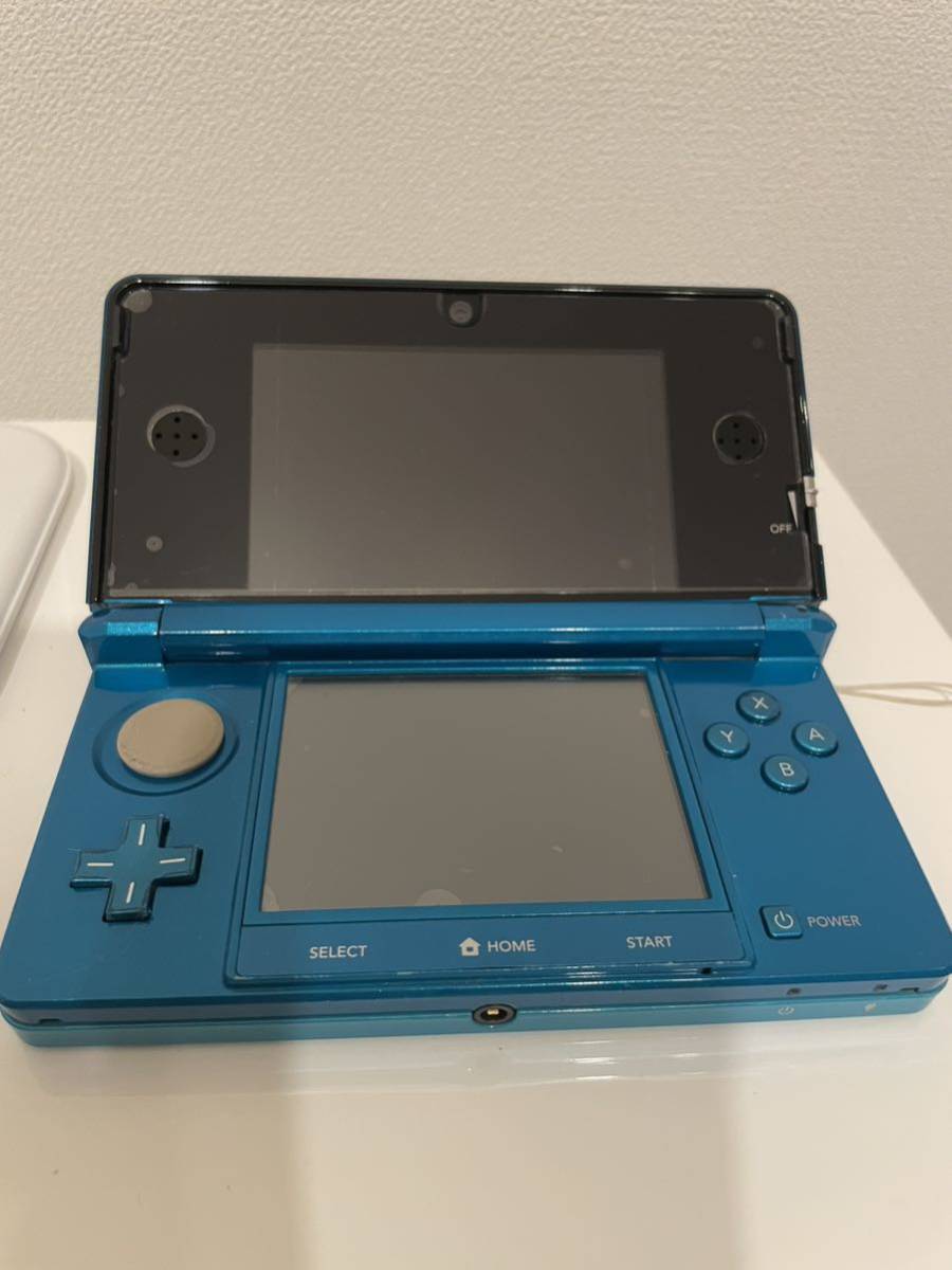 ニンテンドー3DS 本体・充電器・ソフト 5本・ソフトケース セット