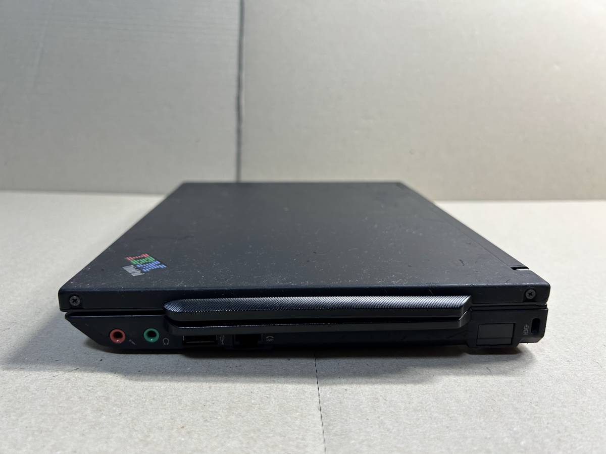 IBM ThinkPad s30 2639-4WJ モニター故障 バッテリーなし AC通電OK/HDD 