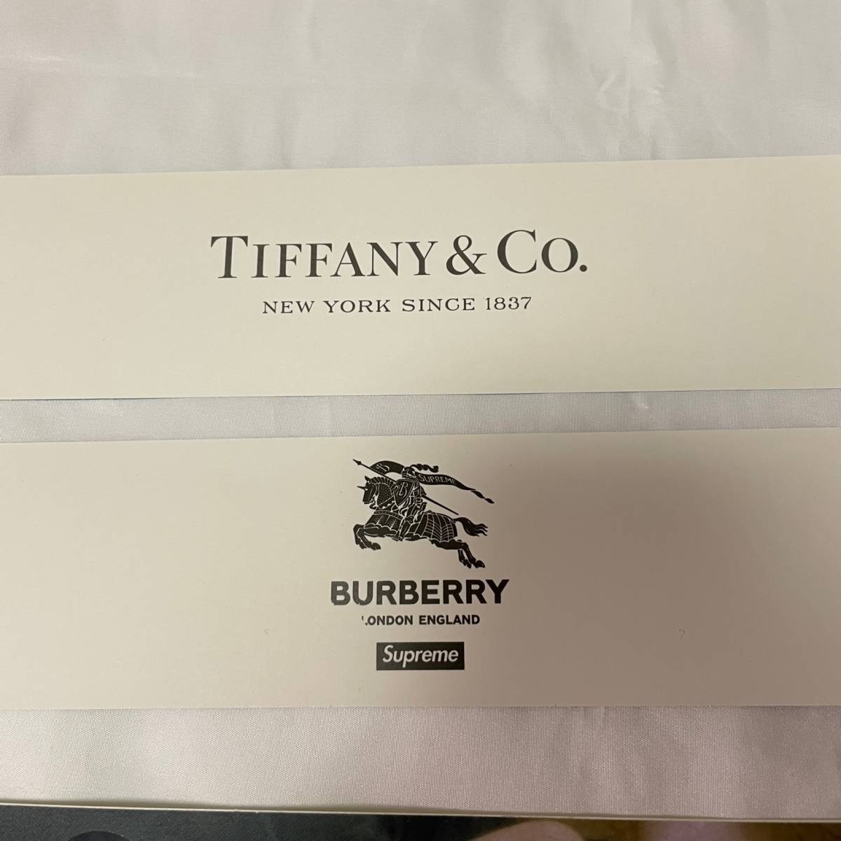 Supreme ステッカーセット バーバリー ティファニー おまけ付 supreme ステッカー セット ノベライズ等おまけつき box logo
