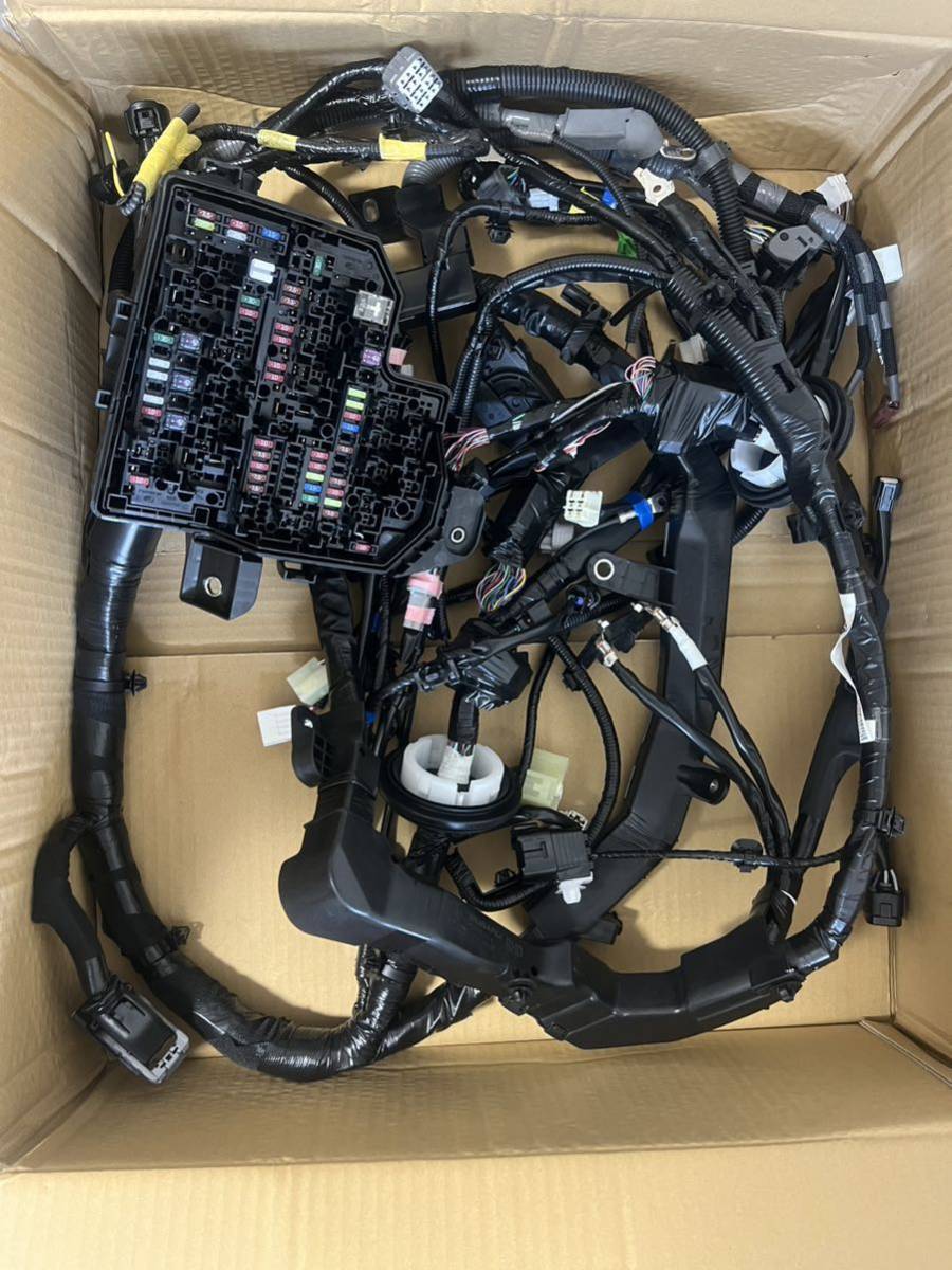 スバル BRZ ZD8 エンジンハーネス 