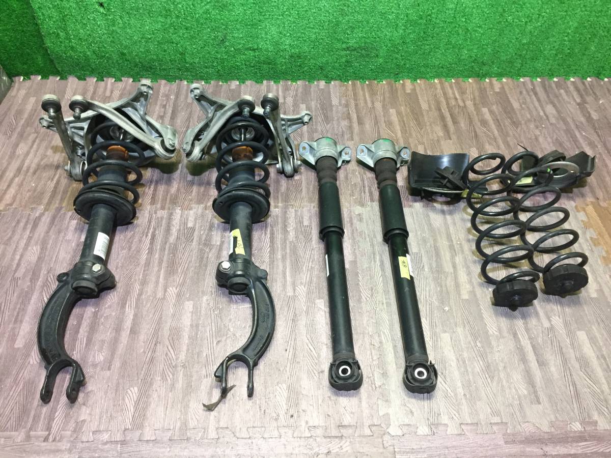 8K　アウディA4　ストラット　1台分　管15165×6