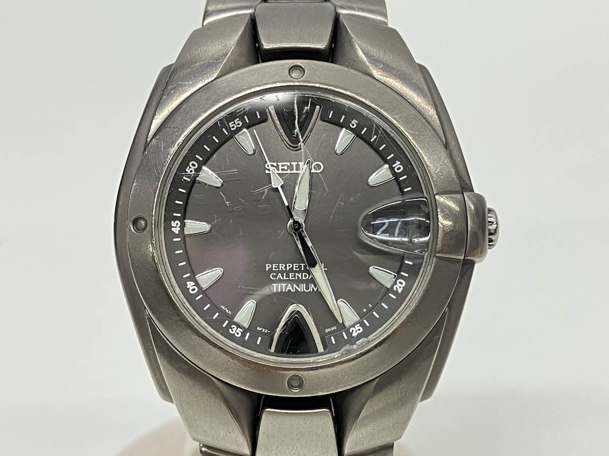 SEIKO　パーペチュアルカレンダー　8F32-0010クォーツ　腕時計 SEIKO パーペチュアルカレンダー TITANIUM 8F32-0040 クォーツ式