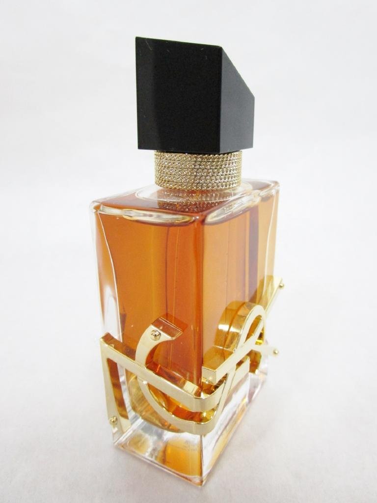 香水 ysl リブレ ローニュ オーデパルファム