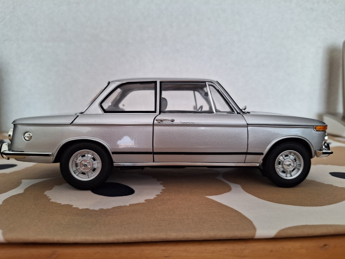 京商 1/18 BMW 2002 tii シルバー BMW 2002 TI 【公式通販】