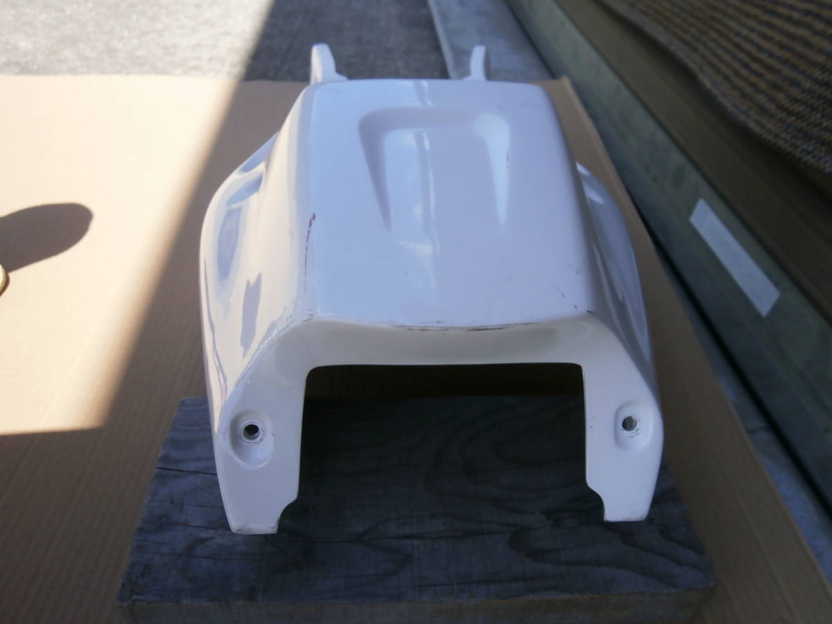 ヤマハ TZM50 4KJ 純正 シートカウル 白 その② 検 ノーマル TZR50