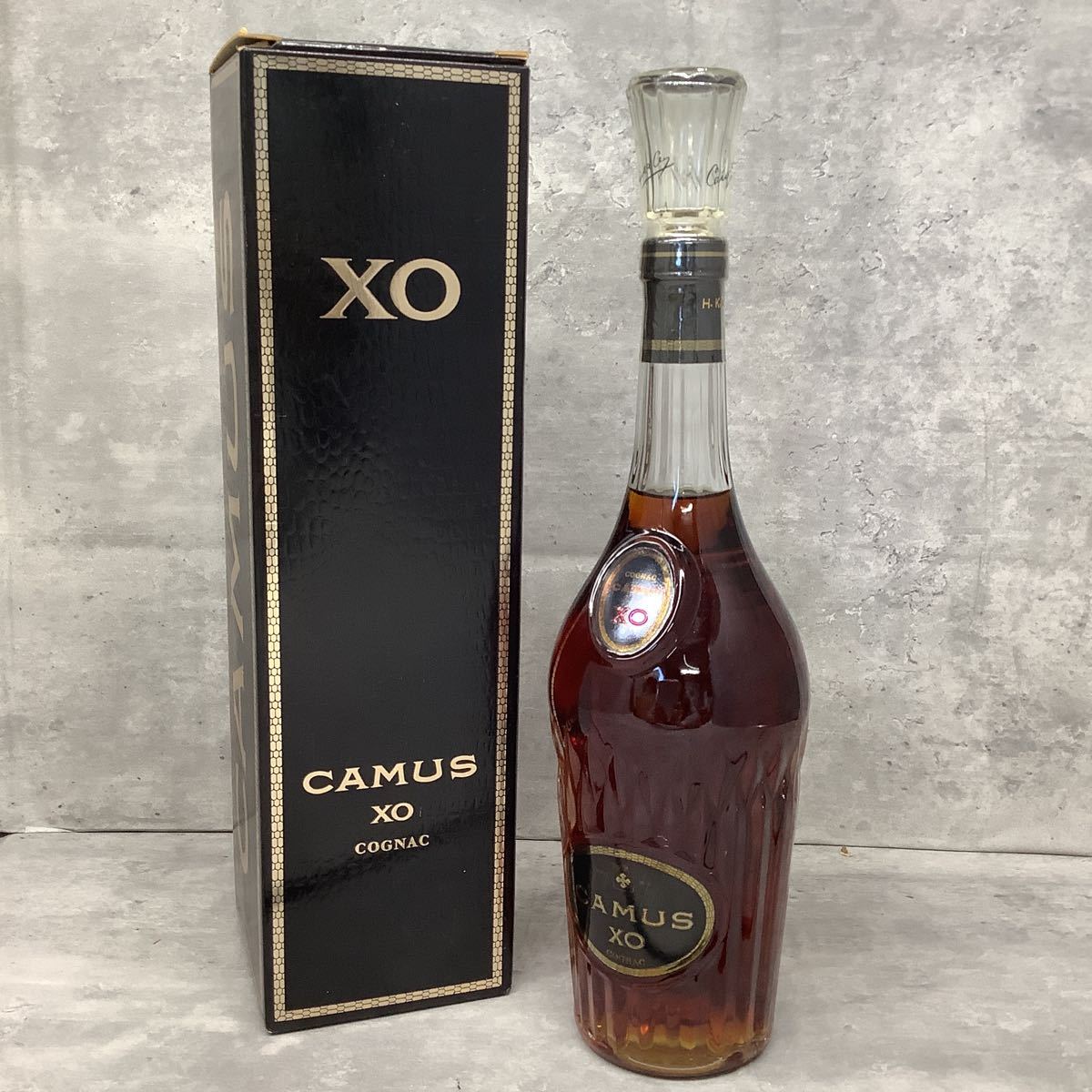 8KO34《未開栓 CAMUS カミュ XO ロングネック コニャック 700ml