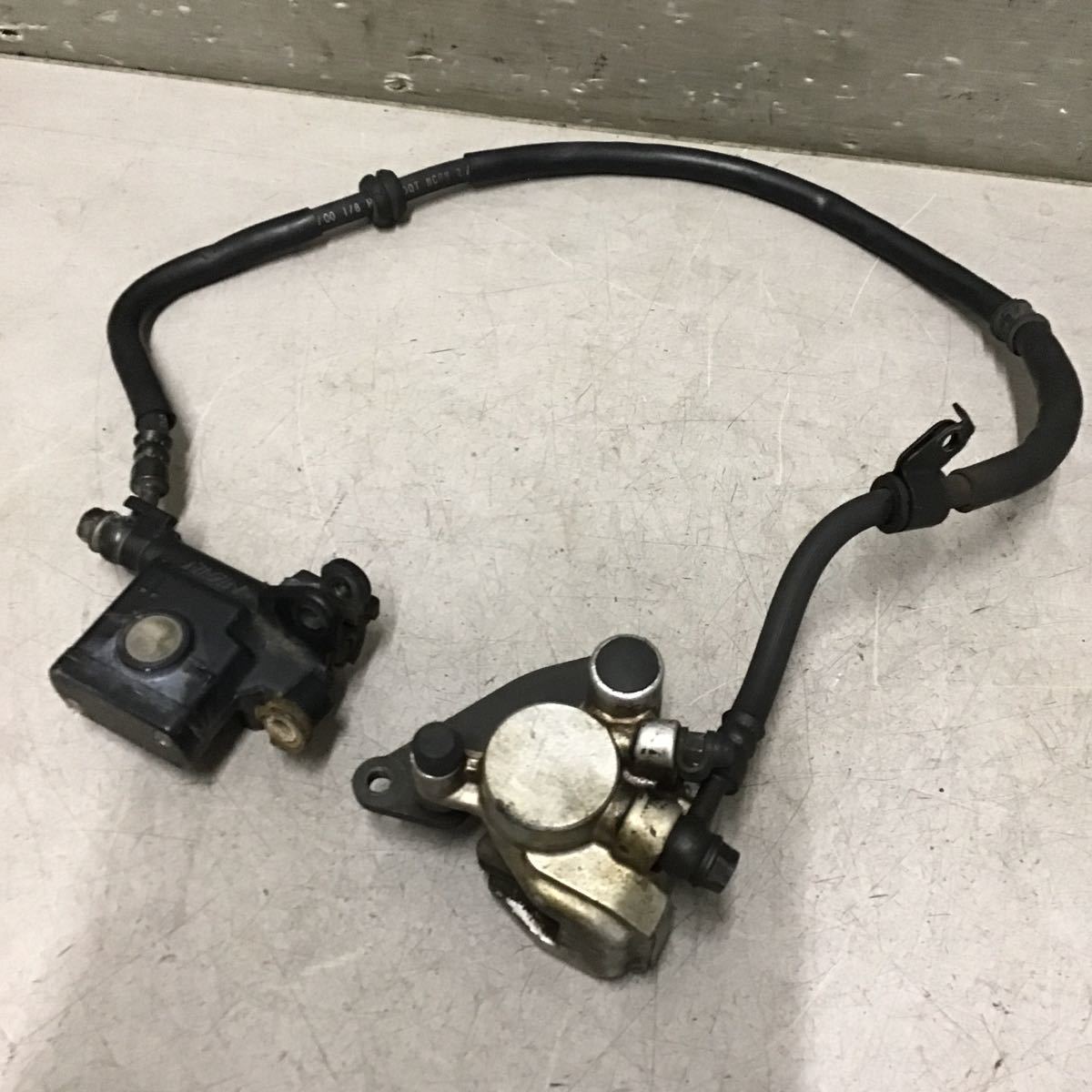 b23-5 ホンダ ライブディオ ZX AF35 フロントブレーキ　マスターシリンダー　キャリパーセット　純正部品 動作確認済み