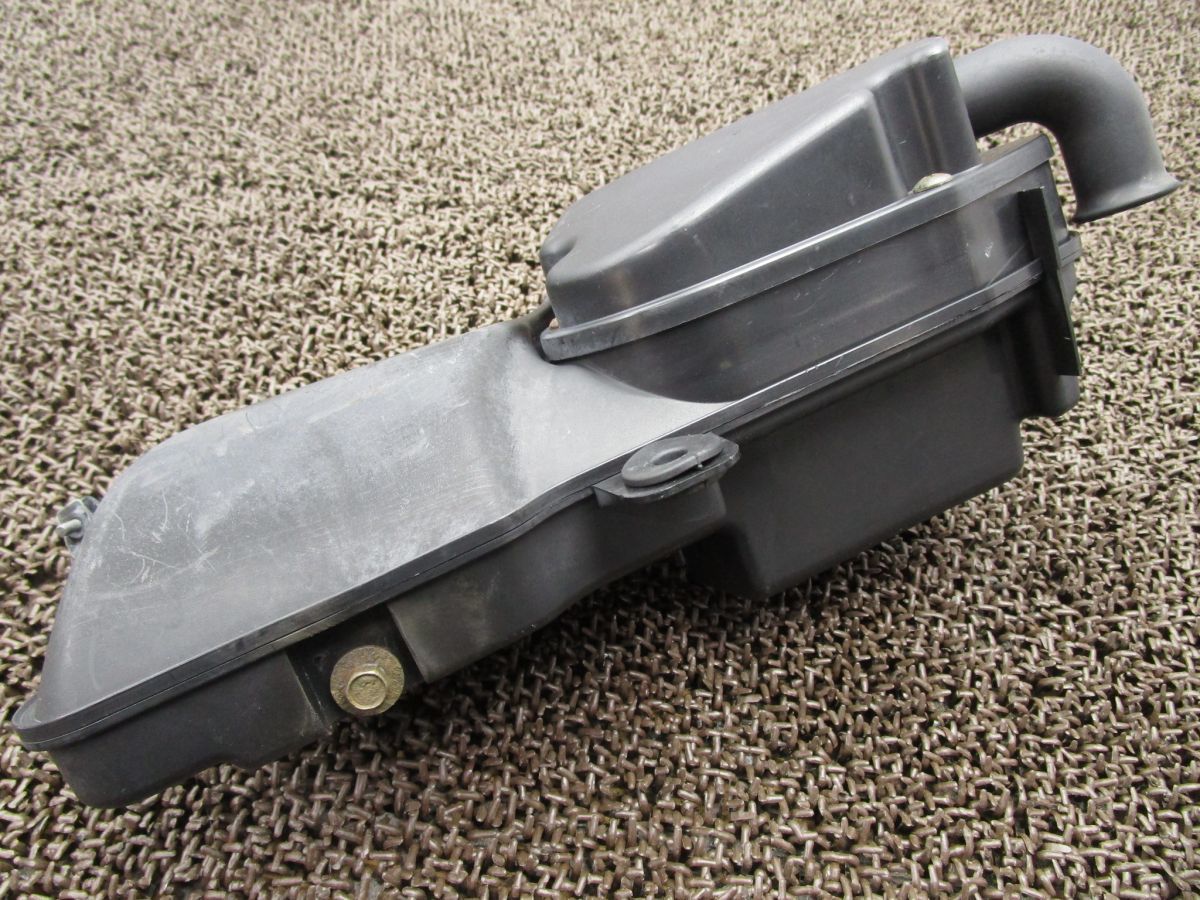 GS50エアクリーナーボックス GS50 エアクリーナーボックス スズキ GS50）by エアエレメント交換（スズキ I-12
