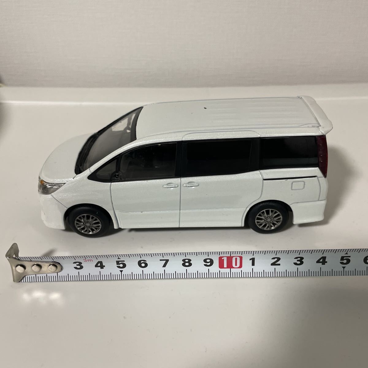 トヨタ 非売品1/30スケール ノア＋エスクファイア カラーサンプル  