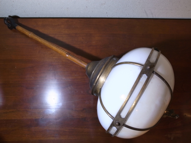 ☆大正～昭和　 胡麻竹シャフト　乳白ぼんぼり電笠　ブラケット、古いマツダ電球付き　和室　茶室　書院　寺院　料亭　遊郭　径約27㎝