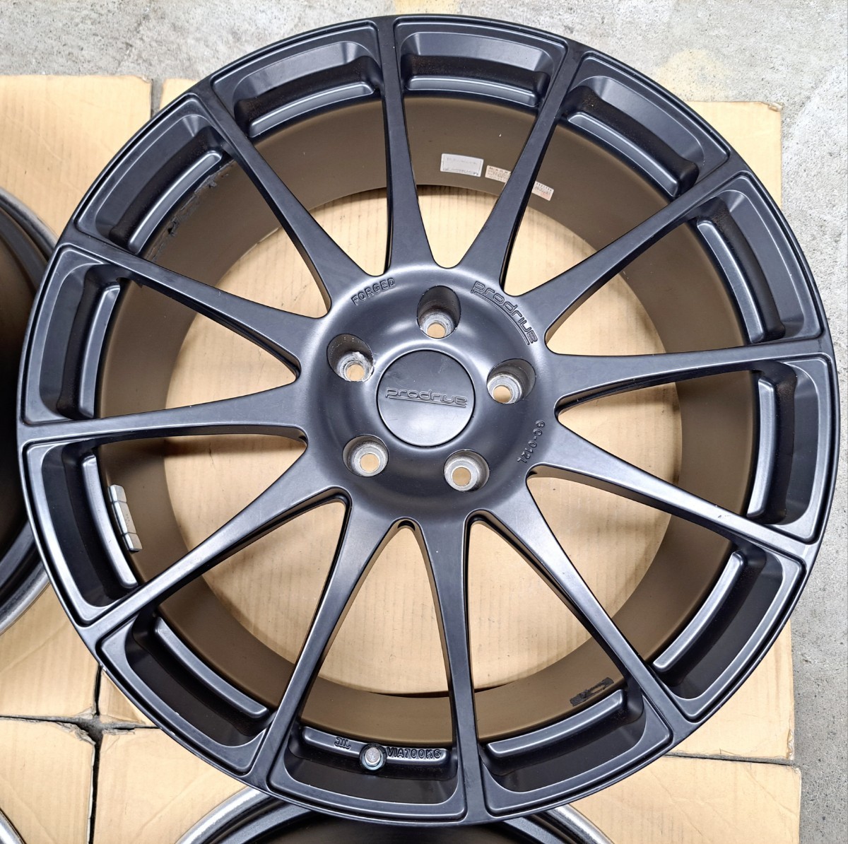 美品】プロドライブGC-012L ホイール 19インチ 4本 8.5J 114.3 鍛造 