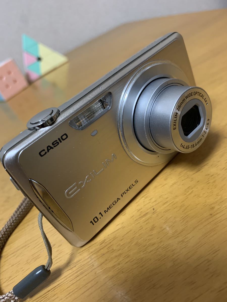 CASIO EXILIM EX-Z270 動作確認済み　コンデジ　コンパクト CASIO EX-Z270 コンパクトデジタルカメラ 動作確認済み