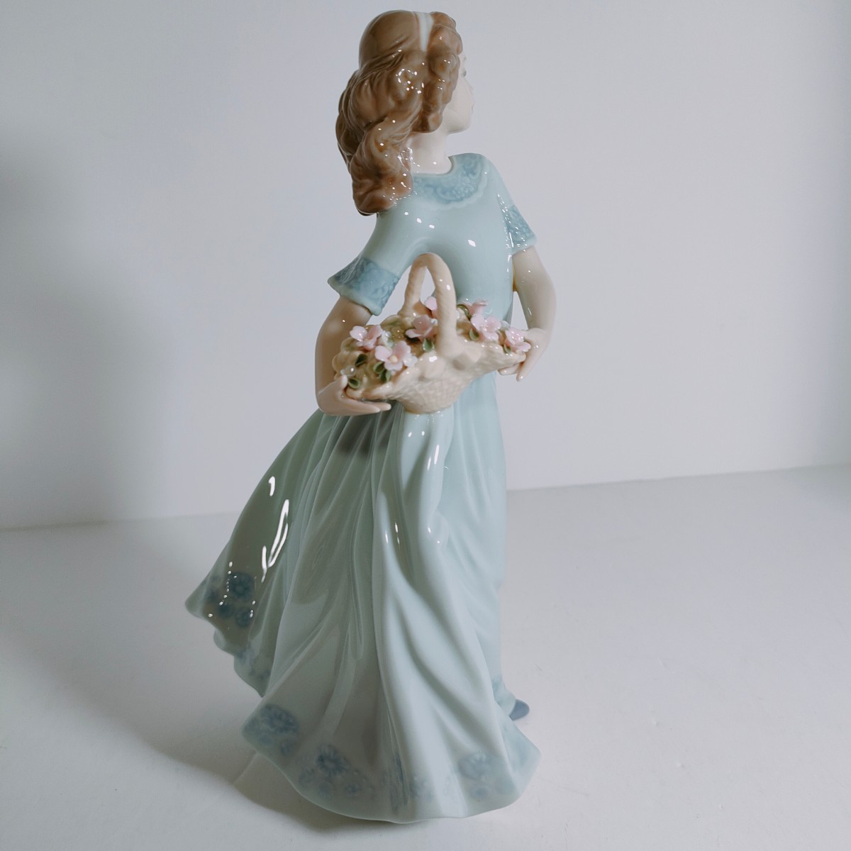 LIADRO リアドロ リヤドロ 少女 置物 陶器 花束 春のお庭にかえって