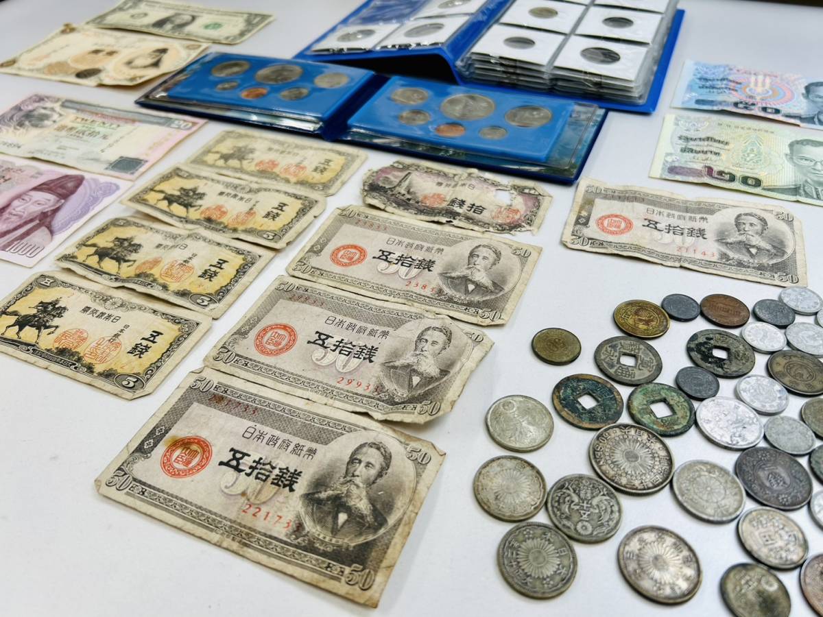 赤字超特価，低価 古銭 古札 穴銭 外貨 中国古銭 中国銅貨 寛永通宝 香港ドル タイバーツ旭日50銭銀貨 鳳凰５０銭銀貨 大量セット 20j-8-1(アジア)｜売買されたオークション情報、yahooの商品情報をアーカイブ公 アジア