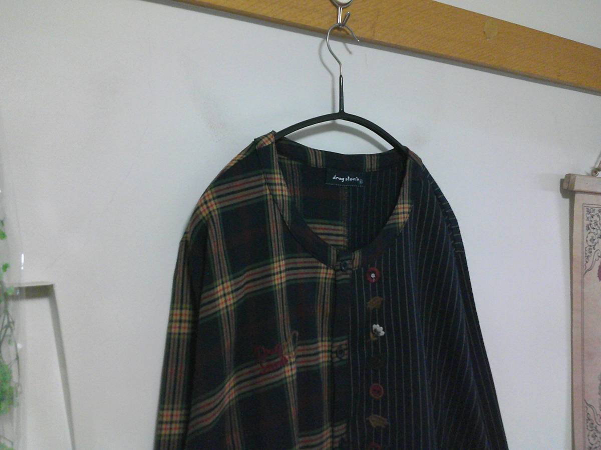 中古 状態良　秋に！ドラッグストアーズdrug stores大きいサイズ刺繍ワンピ　前ボタン